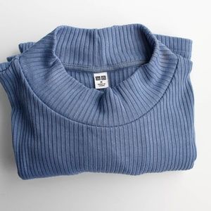 Uniqlo Mock Neck Long Sleeve